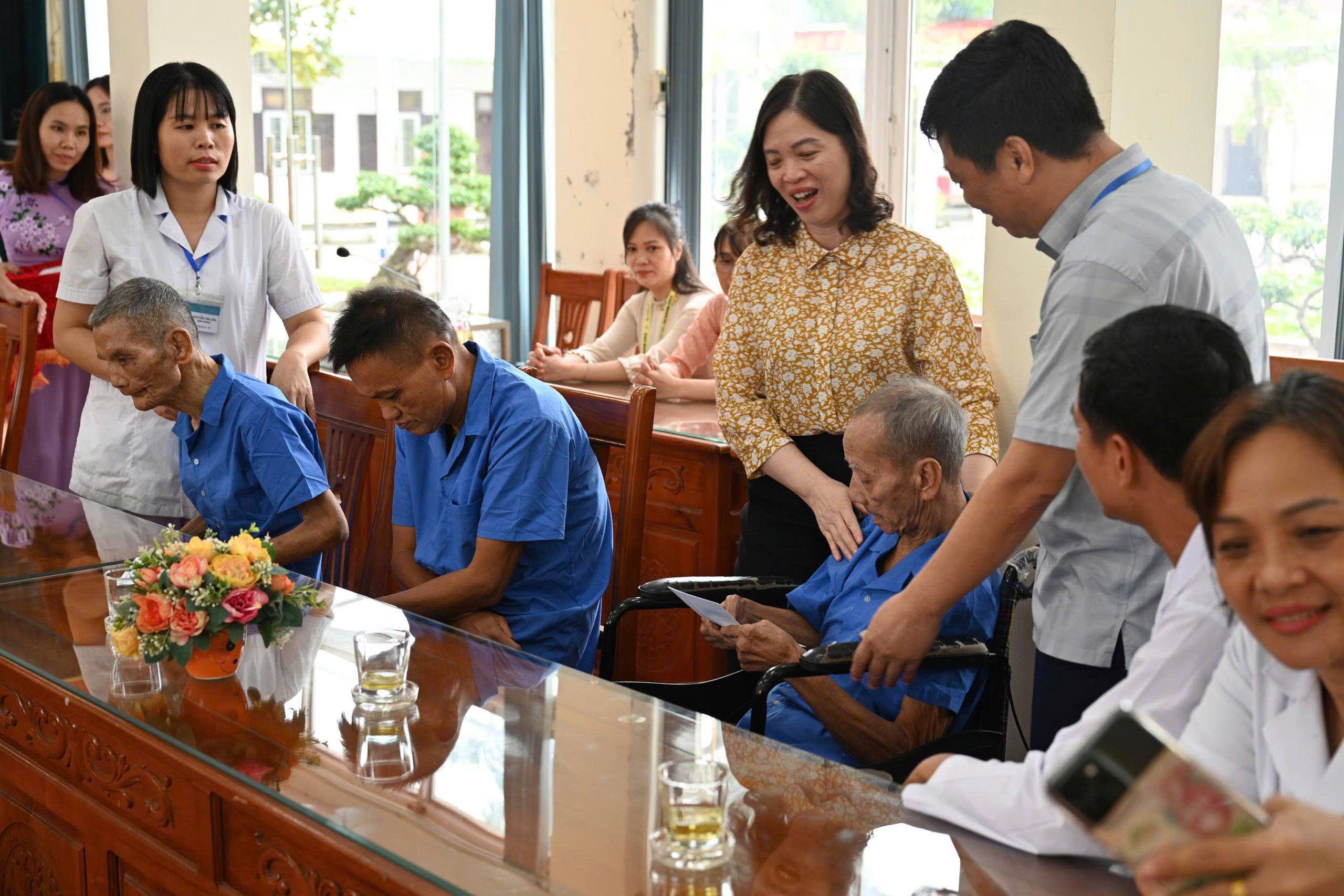 anh tin bai